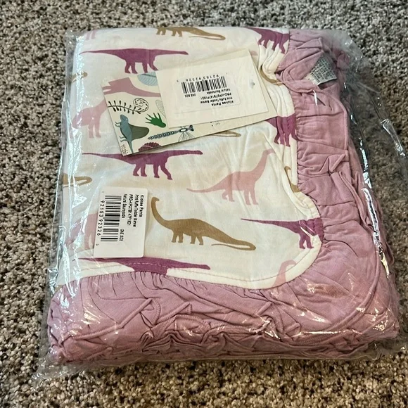 NWT kickee pants ruffle toddler blanket in natural sauropods - Picture 1 of 3